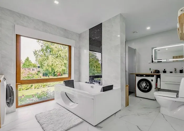 Castle Park Villa Kuressaare